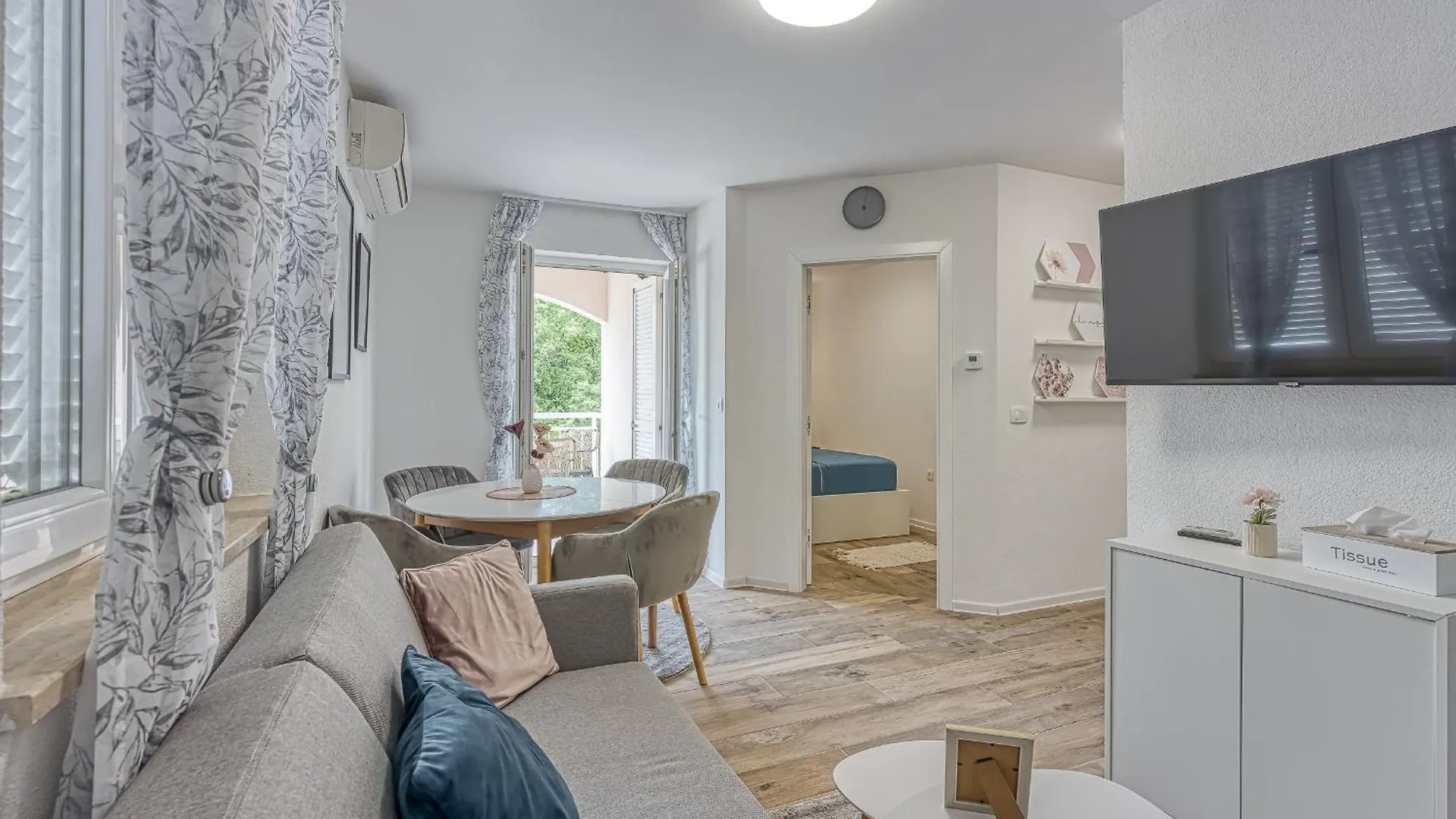 Apartments Kestenova Kukci 招待所